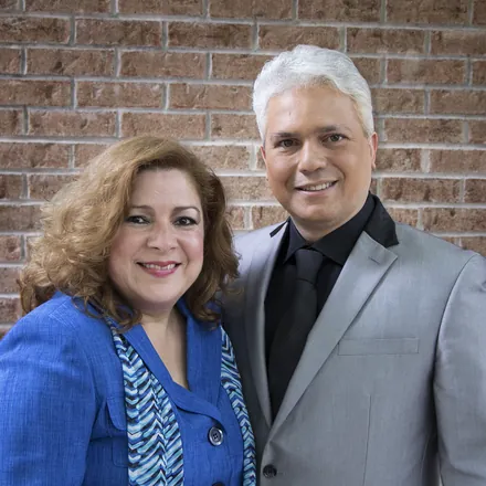 Portada de En el día a día con Ricardo y Lucía